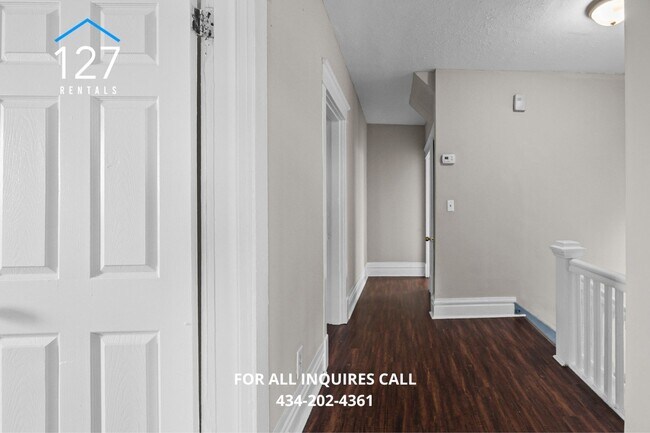 Building Photo - Lovely 3/1 located close on Historic Rivermont