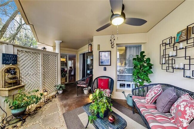 Building Photo - 203 14th St NE