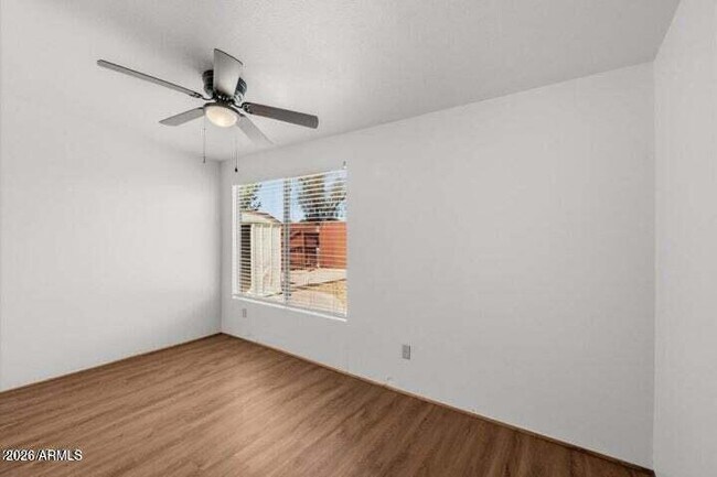 Building Photo - 5656 W Alice Ave