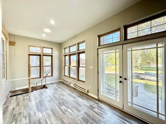 Building Photo - 1505 24th St