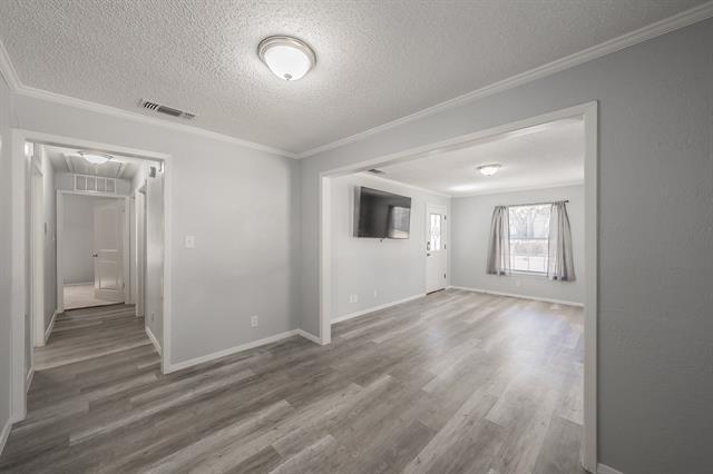 Building Photo - 1009 S Waco St