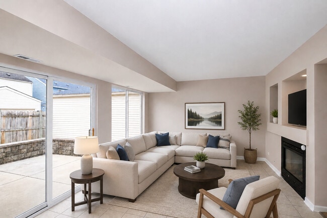Building Photo - 979 Symphony Dr