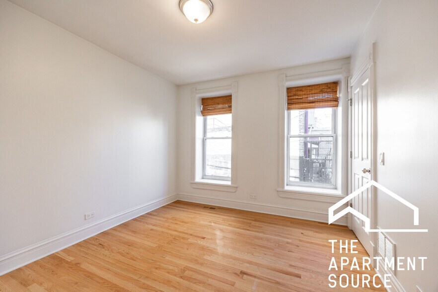 Building Photo - 1822 S Throop St