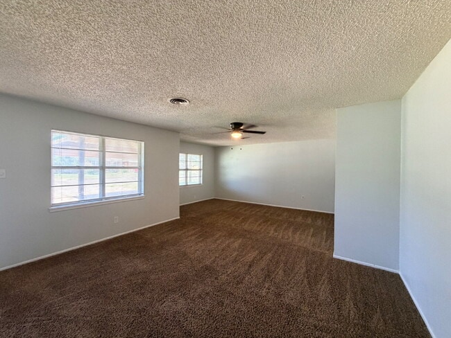 Building Photo - 3/2 close to universities and medical.