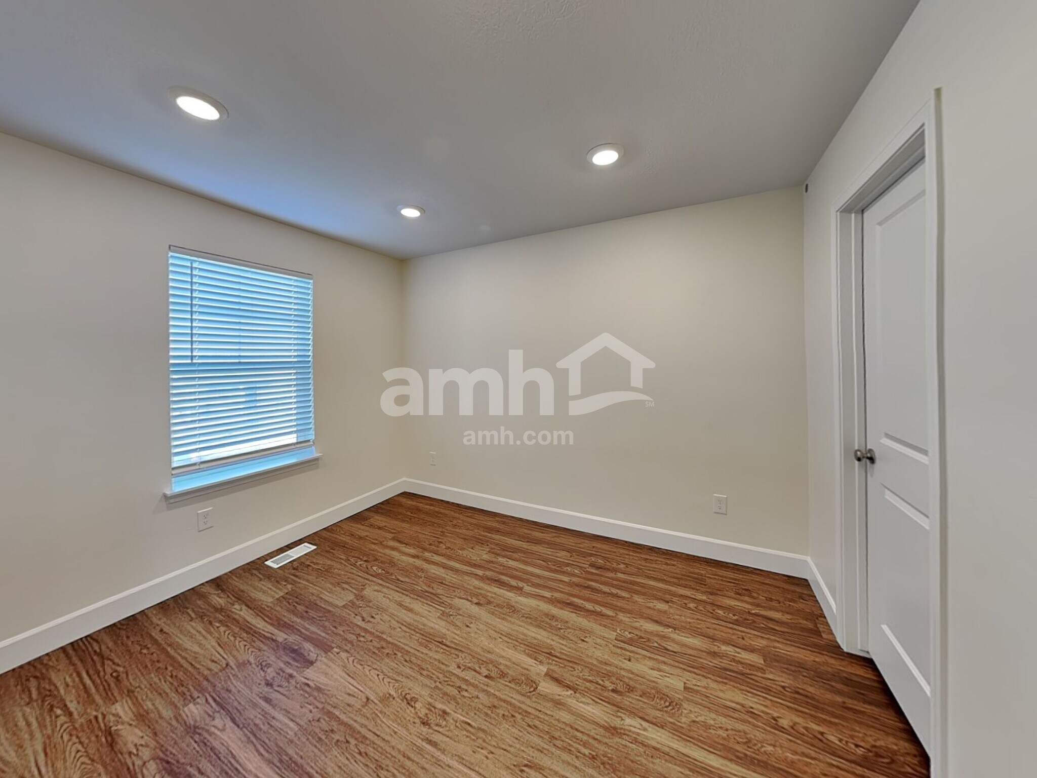 Building Photo - 2348 S Wild Horse Way