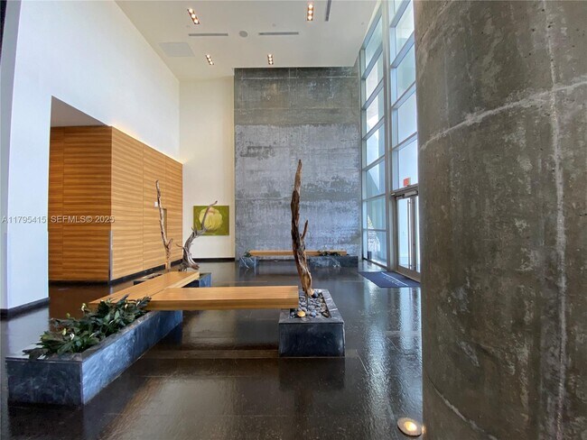 Building Photo - 888 Biscayne Blvd