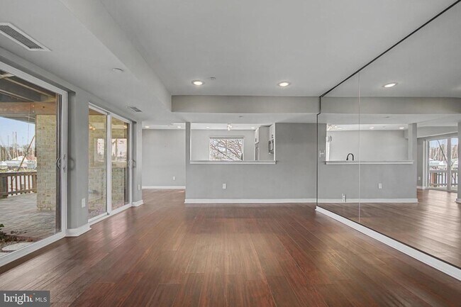 Building Photo - 768 Fairview Ave