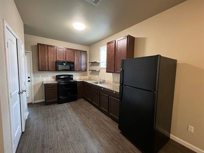 Building Photo - 1015 Fir Ln