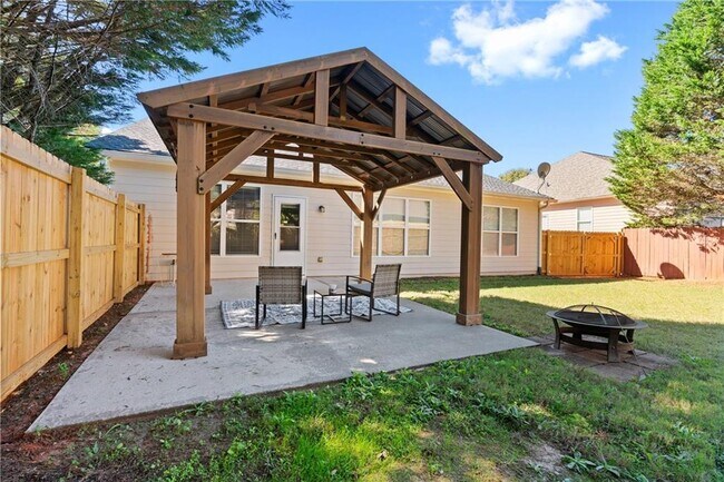 Building Photo - 5135 Fieldstone View Cir