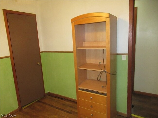 Building Photo - 7594 Southland Rd