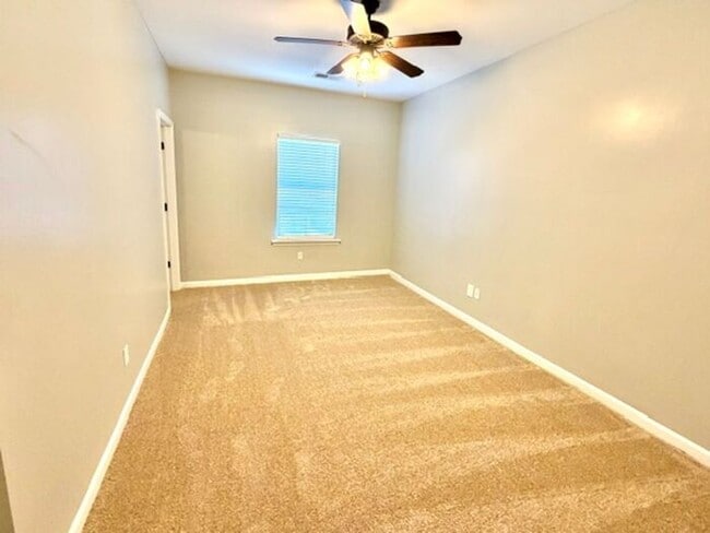 Building Photo - Stonebriar-Brand New Spacious 3 Bedroom 2.5 Bath Home