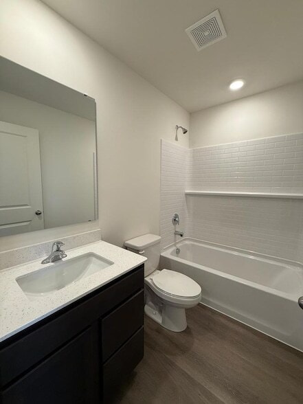 Building Photo - 347 Summit Cir