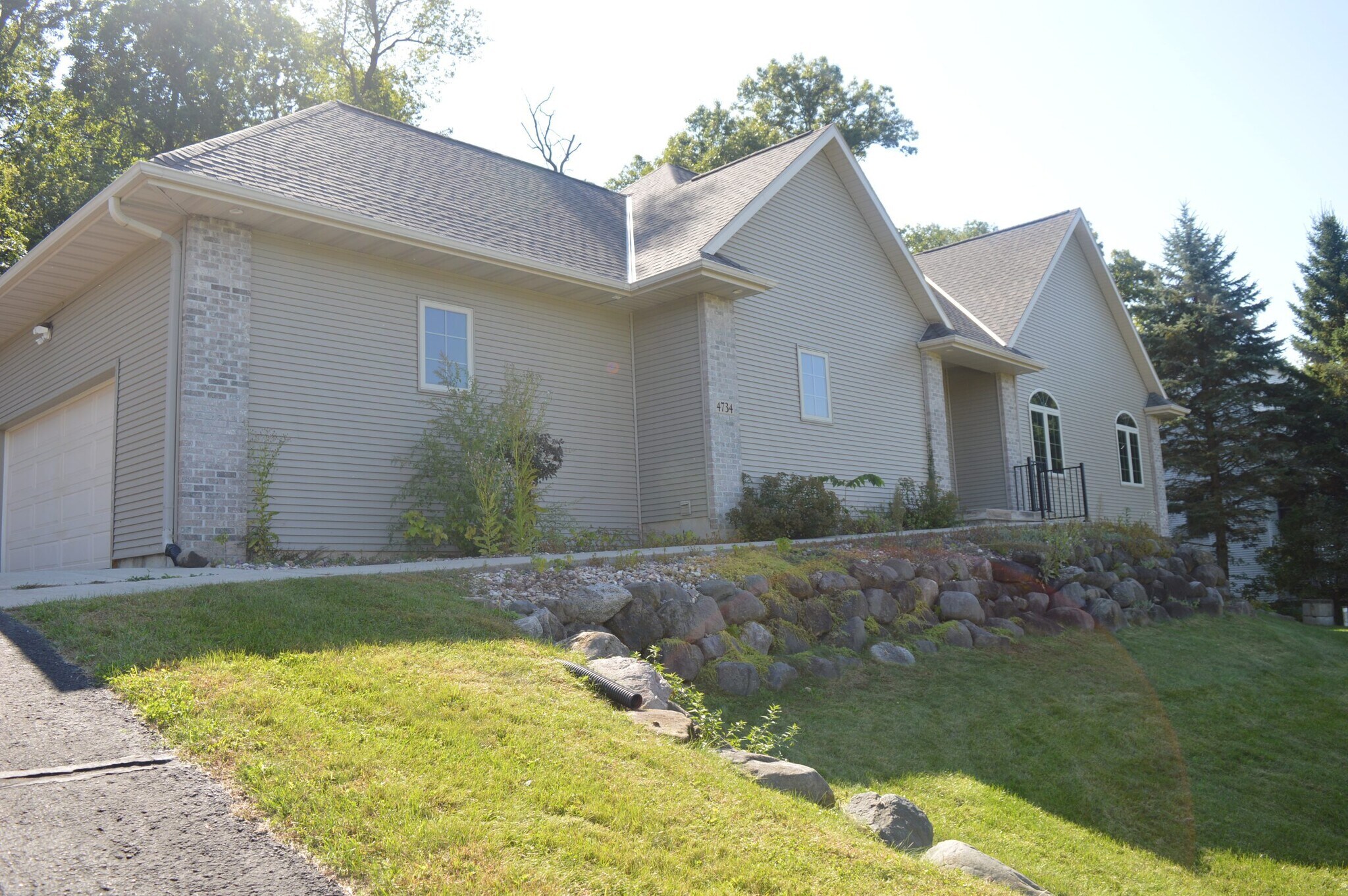 Building Photo - 4734 Bergamot Way