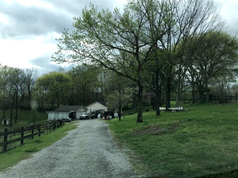 Building Photo - 2498 Old Charlotte Pike