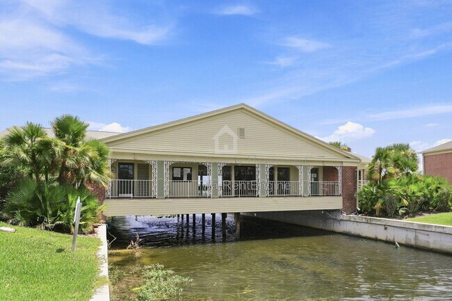 Building Photo - 525 Georgetown Dr