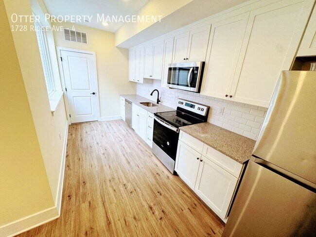 Building Photo - 1728 Ridge Ave