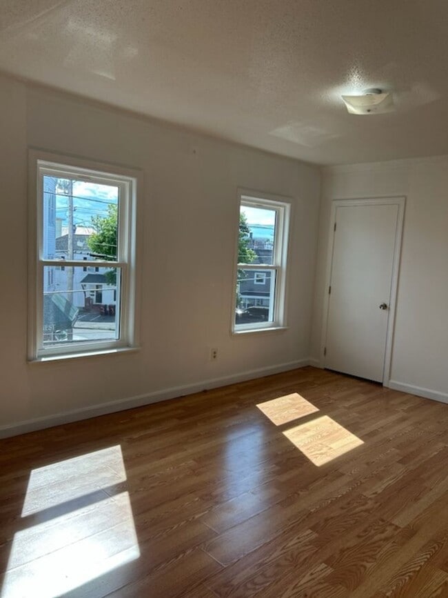 Building Photo - Single Family Home for Rent