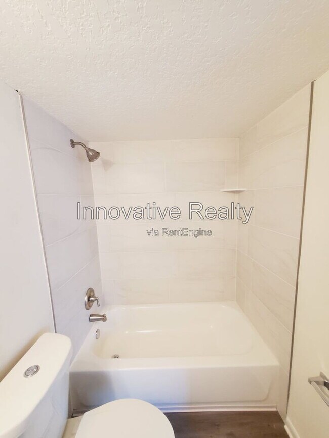 Building Photo - 5266 Davisson Ave