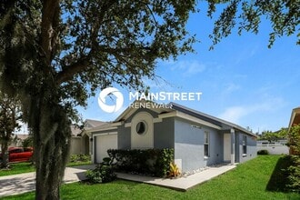 Building Photo - 4 Bedroom Pet-Friendly Home in Ruskin, FL with Main Street Renewal