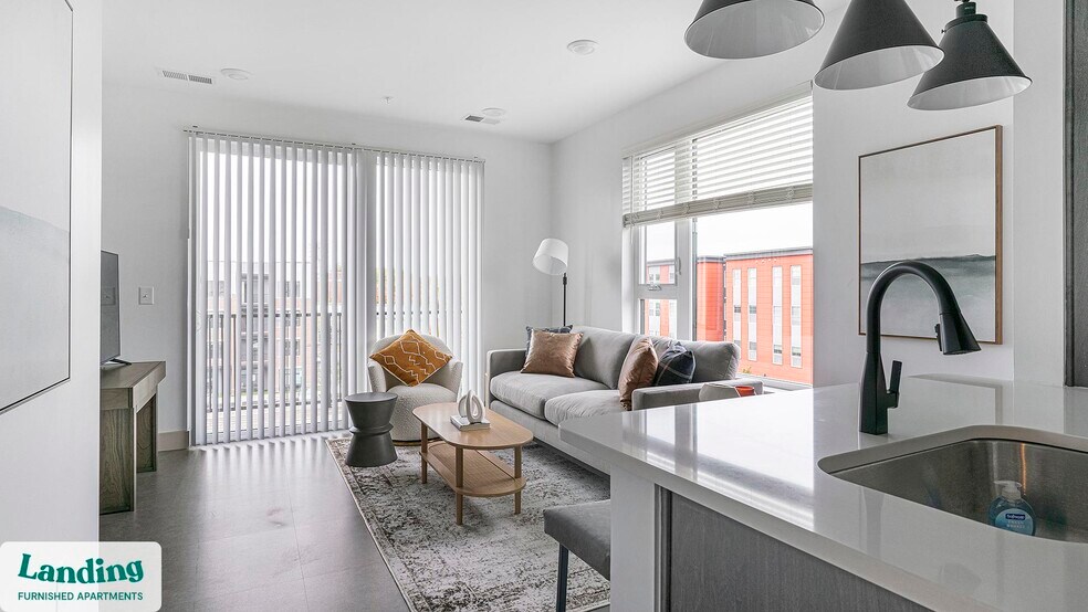 Building Photo - 2005 Brook Rd