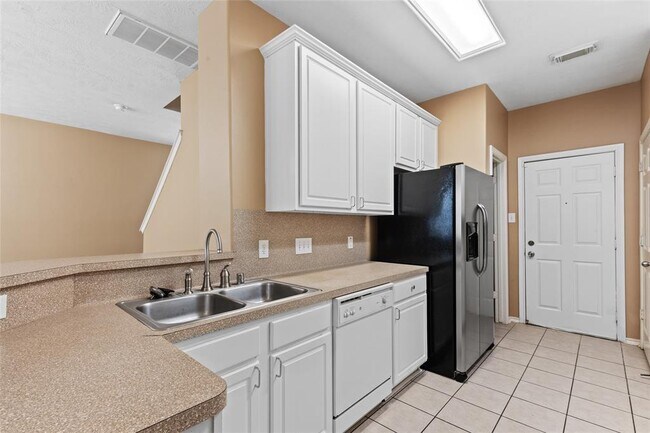 Building Photo - 3323 Atherton Canyon Ln