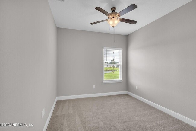 Building Photo - 660 Narvarez Ave