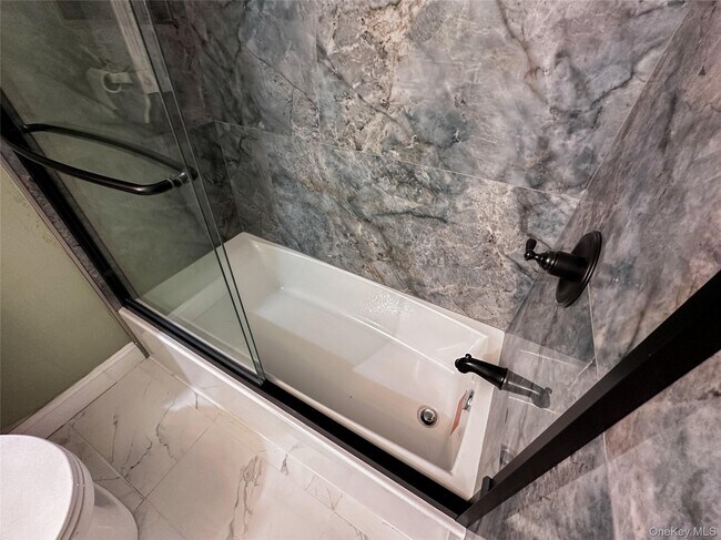 Building Photo - 29 Stone Creek Ln