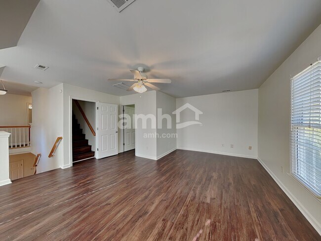 Building Photo - 905 Alba Rose Ln