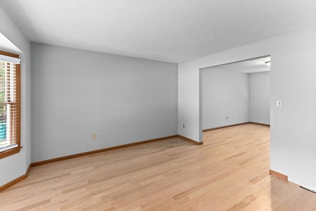 Building Photo - 308 Hope St