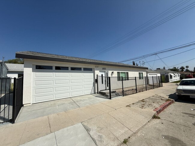 Building Photo - New Construction 3 Bedroom ADU for Rent in North Hollywood!