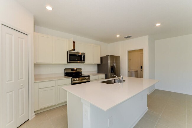 Building Photo - 2219 Rock Dr