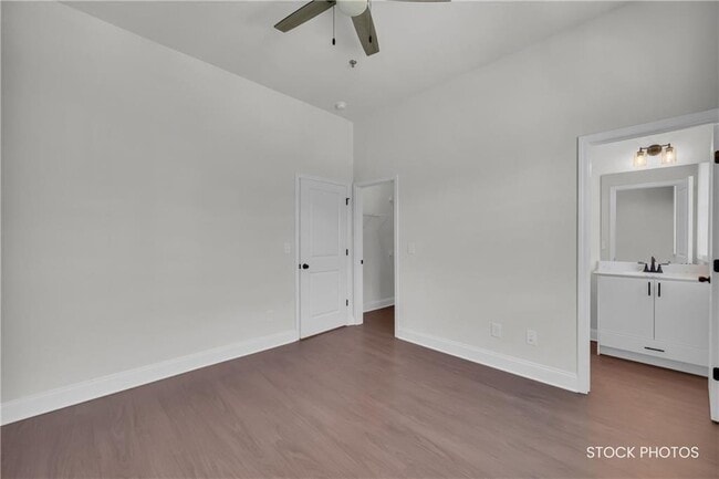 Building Photo - 1058 Homestead Wy St