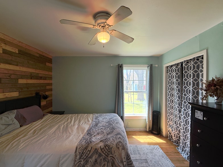 Building Photo - 1007 Emery St