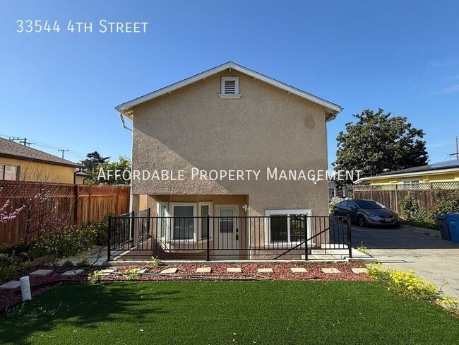 Building Photo - 33544 4th St