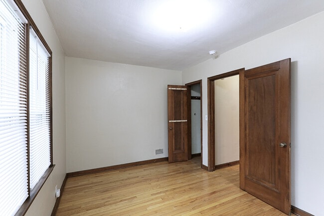 Building Photo - 1425 S 11th St