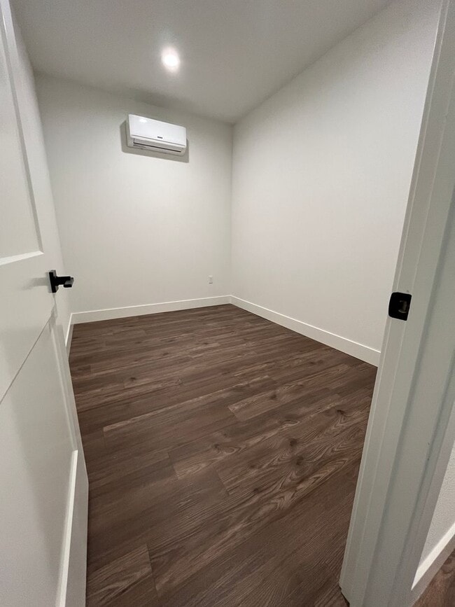 Building Photo - Newly built homes with City of Redding solar!