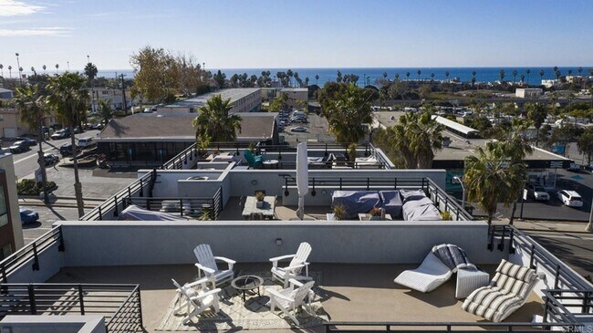Building Photo - Downtown Oceanside Condo with pool and roo...