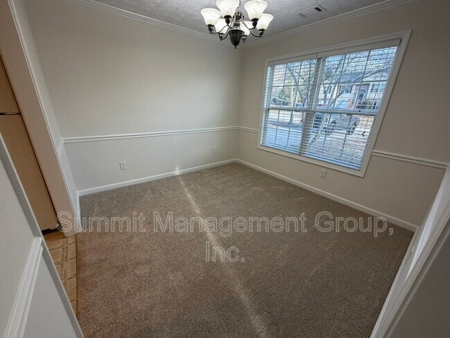 Building Photo - 155 Shadowbrook Trce