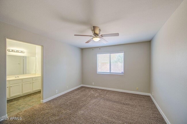 Building Photo - 8407 W Monte Vista Rd