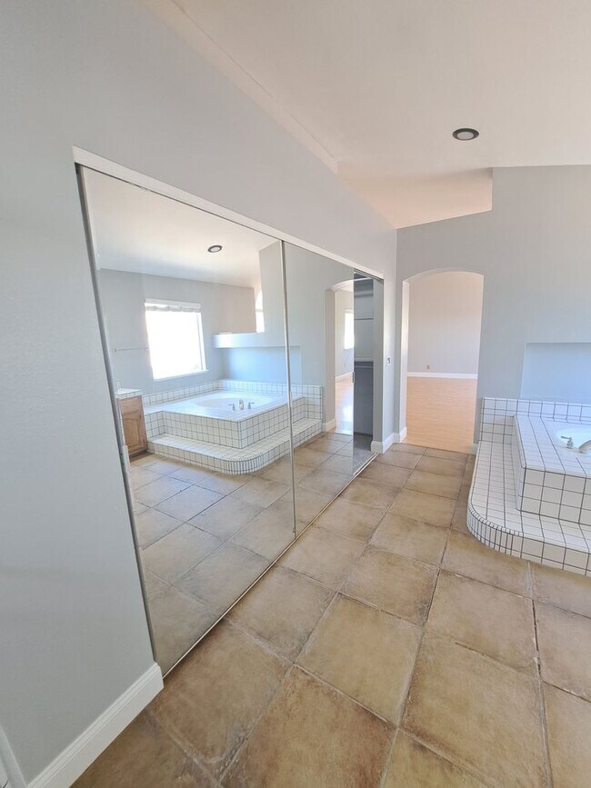 Building Photo - Expansive Oasis with a Guest House, Pool, ...