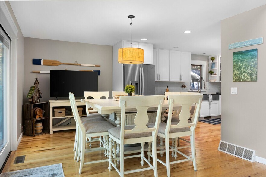 Building Photo - 8015 Aarwood Trl NW