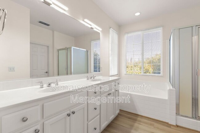 Building Photo - 2209 Gibralter Ln