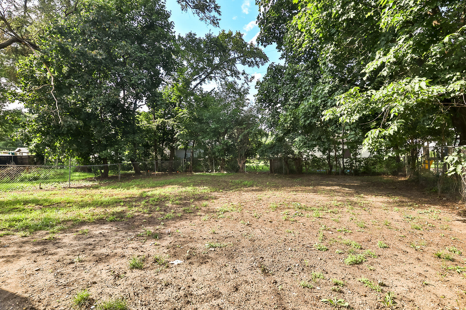 Building Photo - 230 Winona Dr