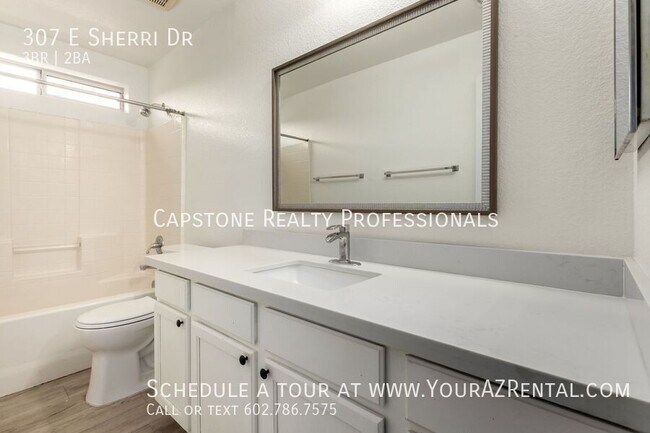 Building Photo - 307 E Sherri Dr