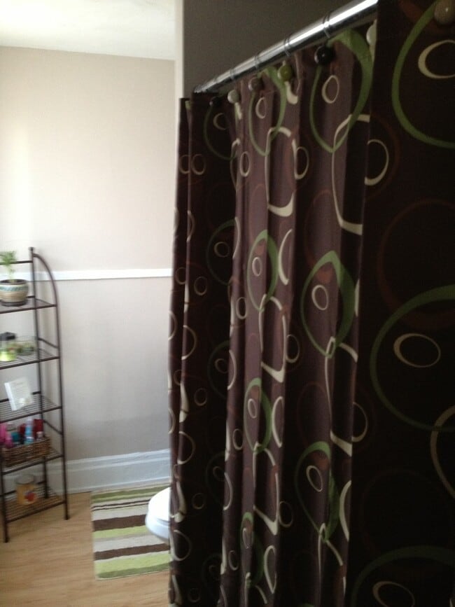 Building Photo - 986 E Warrington Ave