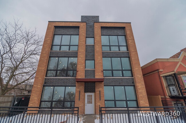 Building Photo - 3738 S Calumet Ave