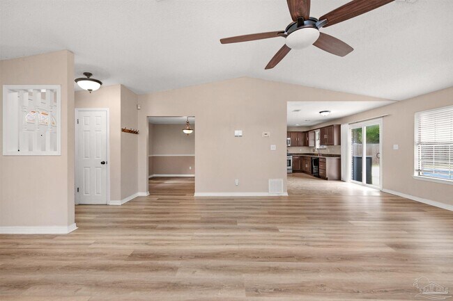 Building Photo - 5850 Princeton Dr