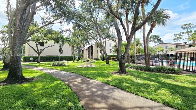 Building Photo - 202 Foxtail Dr