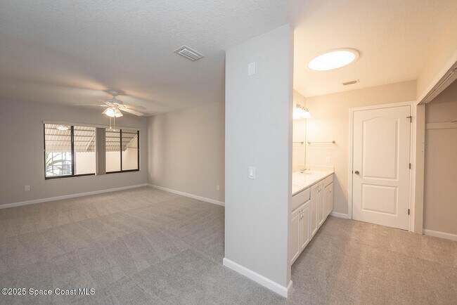 Building Photo - 1326 Cherry Hills Rd NE