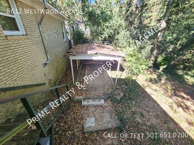 Building Photo - 8612 Westwood Ave